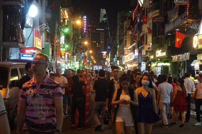 Việt Nam bước sang năm mới 2018 - ảnh 29