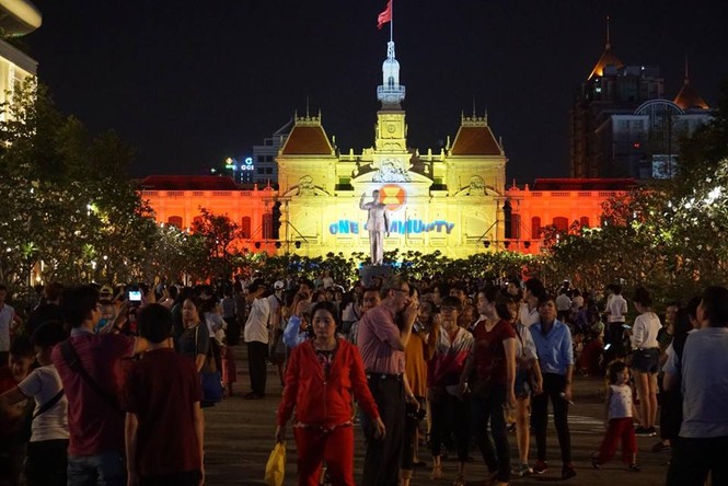 Việt Nam bước sang năm mới 2018 - ảnh 50