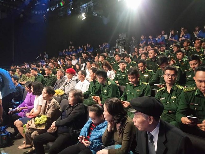 Thủ tướng trao giải thưởng Gương mặt trẻ Việt Nam tiêu biểu năm 2017 - ảnh 40