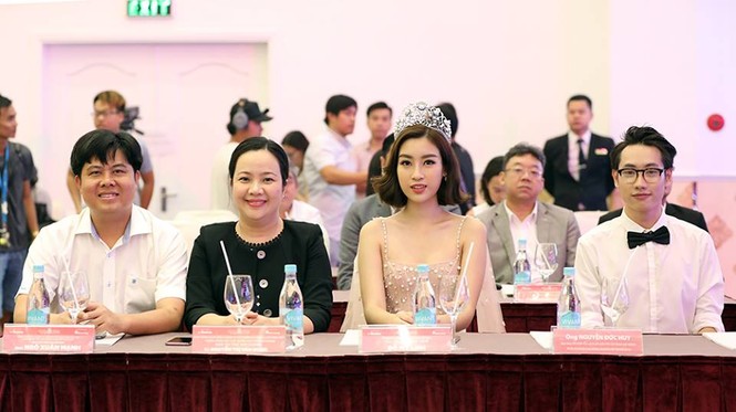 Hé mở 'Ánh sáng' và hình tượng Nữ thần Mặt Trời đêm Chung kết HHVN - ảnh 22