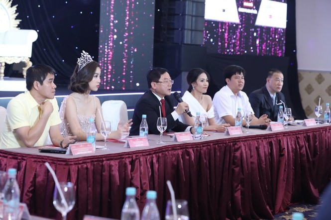 Hé mở 'Ánh sáng' và hình tượng Nữ thần Mặt Trời đêm Chung kết HHVN - ảnh 8
