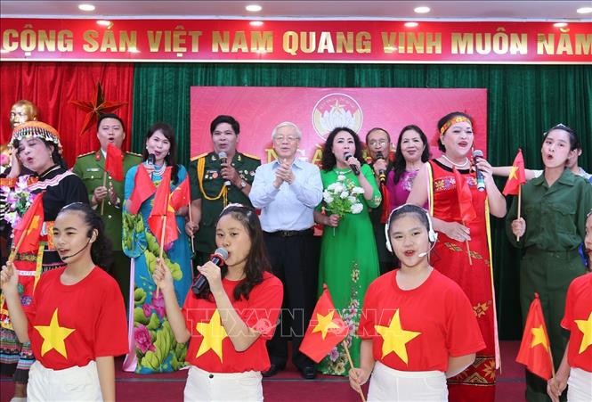 Tổng Bí thư, Chủ tịch nước dự Ngày hội Đại đoàn kết toàn dân tộc - ảnh 4