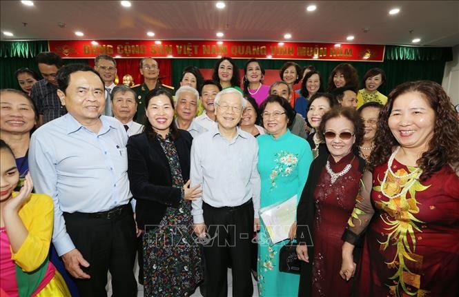 Tổng Bí thư, Chủ tịch nước dự Ngày hội Đại đoàn kết toàn dân tộc - ảnh 7