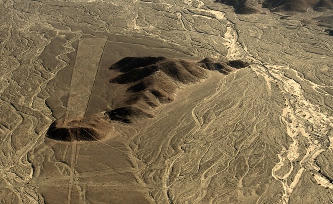 Bí ẩn 'Những đường vẽ Nazca' giữa sa mạc Peru - ảnh 7