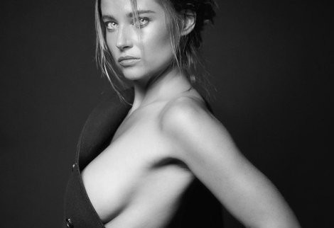 Genevieve Morton bán nude táo bạo, khoe vẻ đẹp Nam Phi rực lửa - ảnh 1