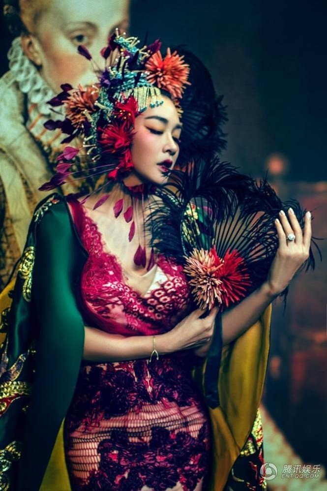 Mỹ nhân Chung Lệ Đề khoe ảnh cưới cực độc đáo và lạ mắt - ảnh 9