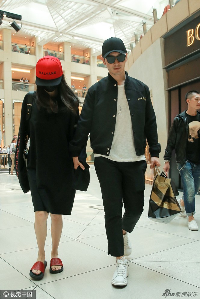 Angelababy phủ nhận chuyện mang thai nhưng vòng 2 cứ... to bất thường - ảnh 1