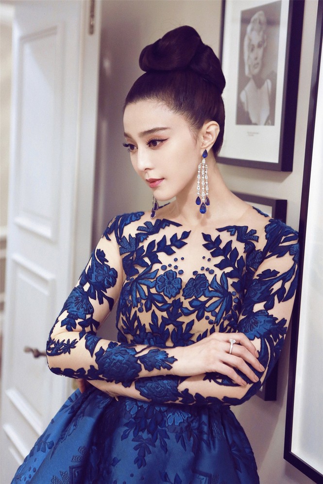 Phạm Băng Băng quá quyến rũ, lộng lẫy tại LHP San Sebastian - ảnh 1