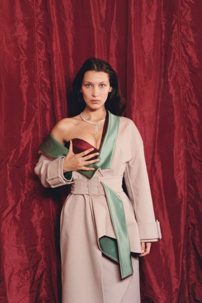 Bella Hadid hoá cô nàng tiểu thư sexy đầy cuốn hút - ảnh 4