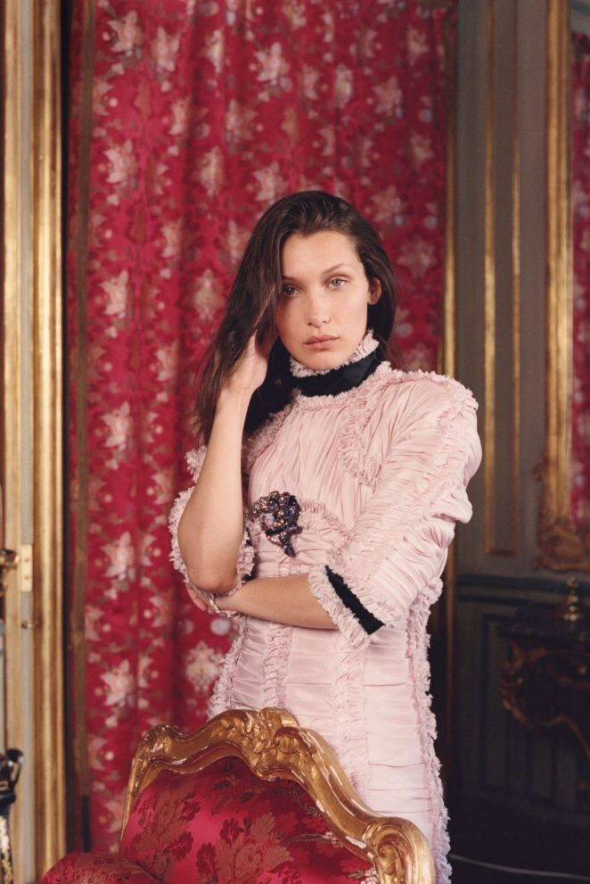 Bella Hadid hoá cô nàng tiểu thư sexy đầy cuốn hút - ảnh 6