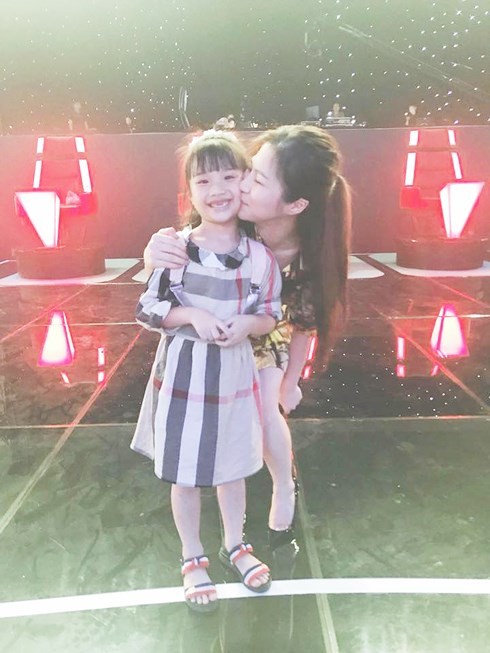 Con gái MC Thành Trung càng lớn càng giống bố, có gene nghệ thuật - ảnh 3