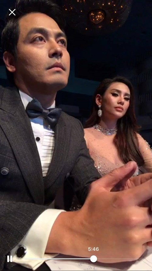 BẢN TIN Showbiz 10/12: Hai con nuôi Việt Nam khóc ngất đưa tang huyền thoại nước Pháp - ảnh 4