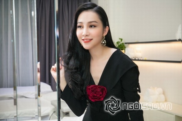 Nhan sắc rạng rỡ của 'Chim công làng múa' Linh Nga - ảnh 1