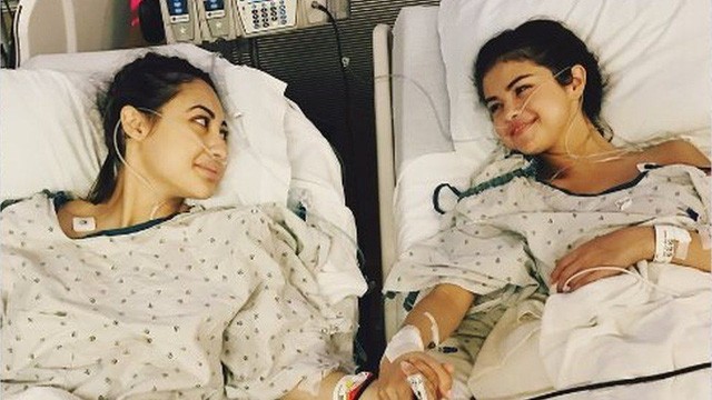 'Đế chế giải trí' nhà Kardashian 'gây sốt' showbiz thế giới 2017 - ảnh 1