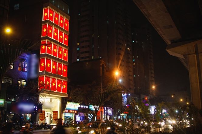 Cổ động viên ngồi xe lăn, truyền máu vẫn cuồng nhiệt cổ vũ U23 Việt Nam - ảnh 69