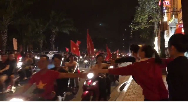 mỹ tâm, u23 việt nam, chung kết, huy chương bạc - ảnh 3