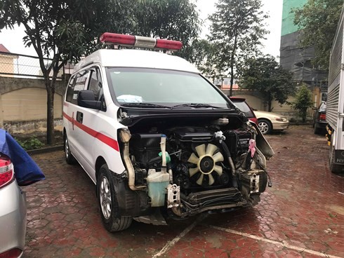 Tạm giữ tài xế xe cứu thương tông 3 người bị thương rồi bỏ trốn - ảnh 1