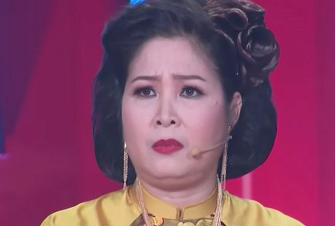 Showbiz 28/2: Trường Giang-Nhã Phương tình tứ bên nhau 'đốn tim' fan - ảnh 1