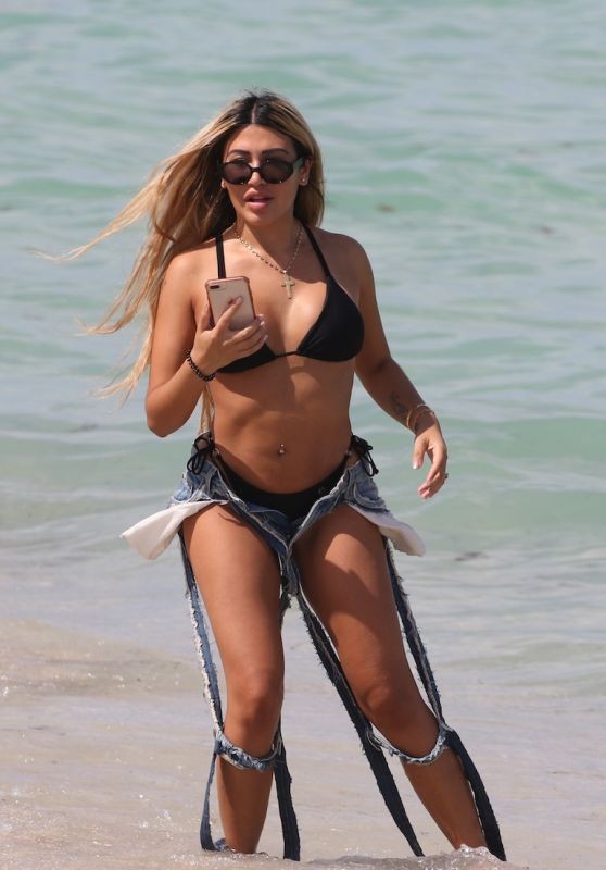 Thời trang áo tắm độc lạ, sexy hết cỡ của mỹ nhân Brazil - ảnh 6