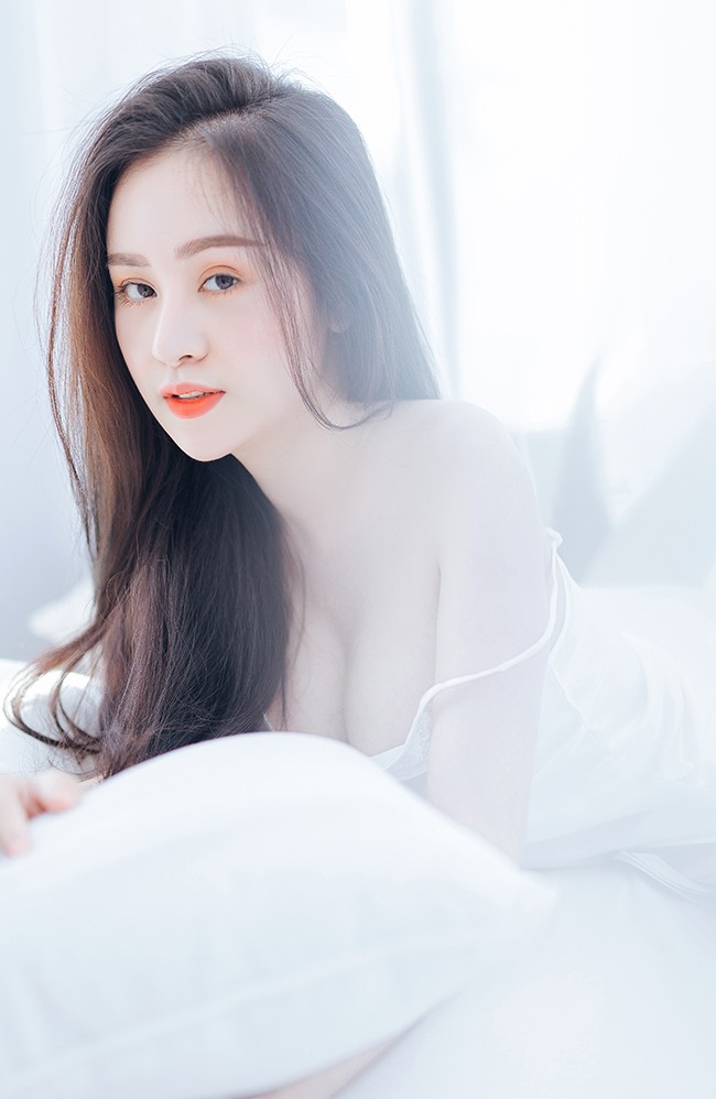 Bà Tưng lại tái xuất, gợi cảm và dịu dàng hết nấc - ảnh 5