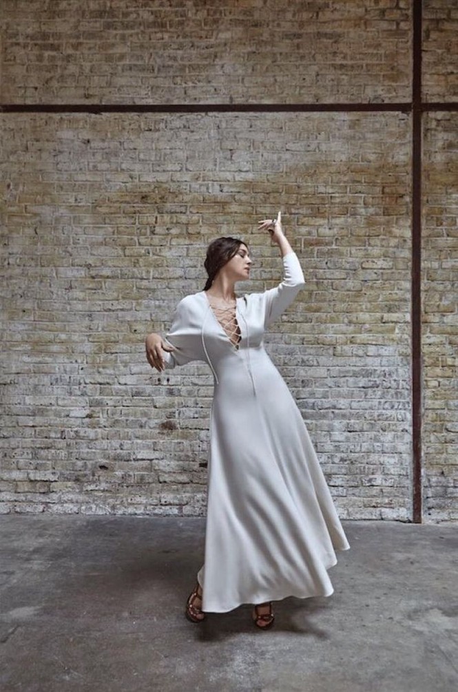 Biểu tượng sắc đẹp Ý Monica Bellucci khoe vóc dáng nữ thần ở tuổi 53 - ảnh 3