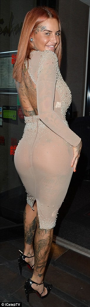 Jemma Lucy đầm nude xuyên thấu không nội y, phô 3 vòng ngoại cỡ - ảnh 6