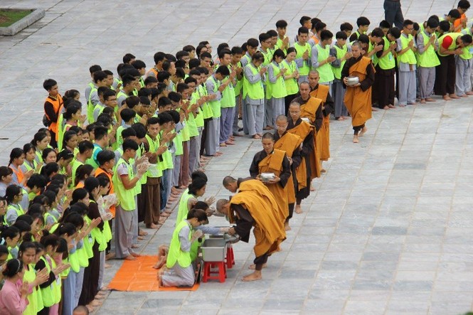 Giới trẻ háo hức được “đi tu” trong 7 ngày - ảnh 3
