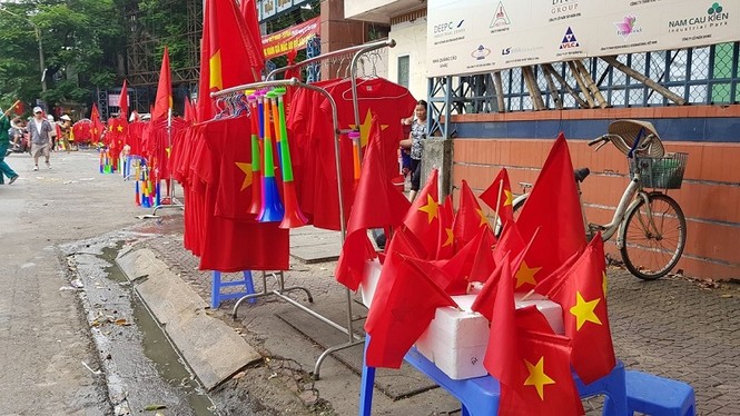 Hải Phòng: Cờ hoa rợp trời trước trận tứ kết Olympic Việt Nam - Syria - ảnh 1