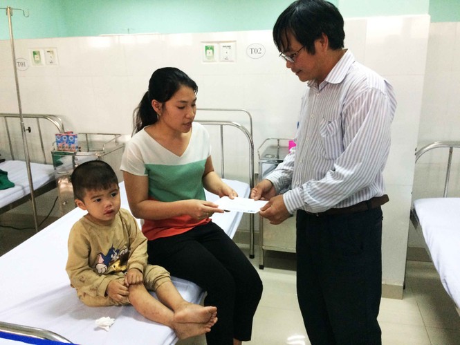 Vụ tai nạn tại Kon Tum: Xe lăn “long lốc” trước khi dừng lại - ảnh 3