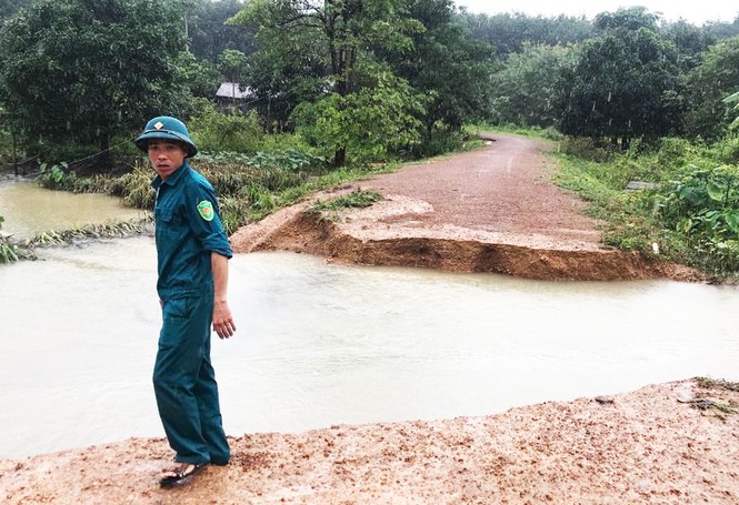 Một cán bộ dân quân