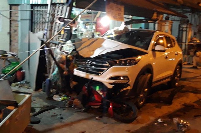 Tai nạn liên hoàn làm 8 người thương vong - ảnh 1