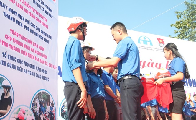 Văn hóa giao thông phải bằng những việc làm cụ thể - ảnh 4