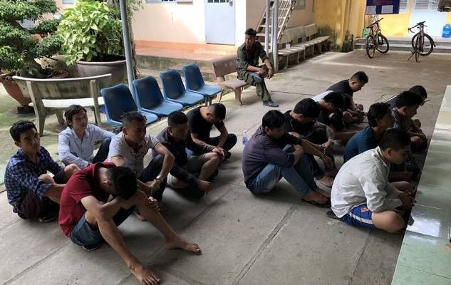 Công an nổ súng trấn áp nhóm đối tượng liều mạng - ảnh 1