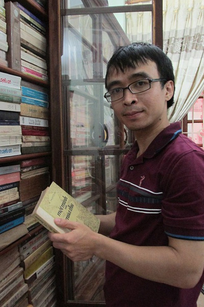 Người “ôm” vạn rưỡi cuốn sách cũ - ảnh 1