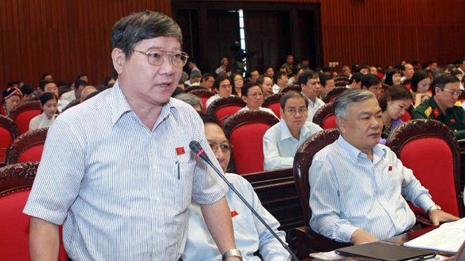 Cán bộ không nên rồng rắn đi lễ hội - ảnh 1