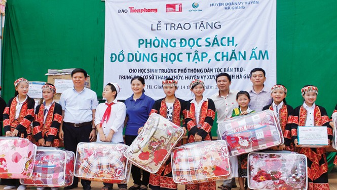 Cô dân quân Vị Xuyên, chàng trai Áo và điệu Kalinka - ảnh 1