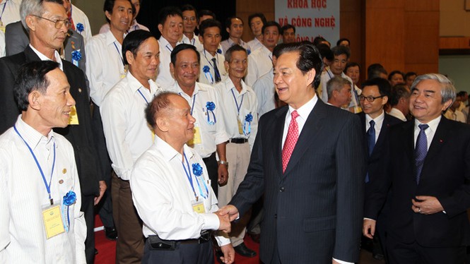 Thủ tướng gặp mặt các nhà khoa học “chân đất” - ảnh 1