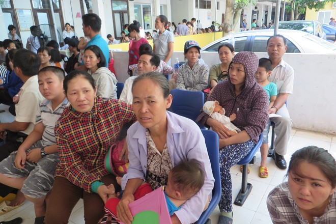 Nắng nóng kỷ lục đầu năm đến nay: Cuộc sống đảo lộn - ảnh 1