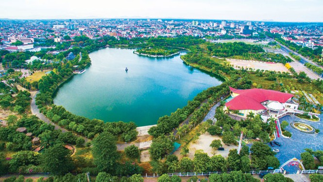 Nghệ An hòa nhập vào xu thế phát triển của cả nước - ảnh 1