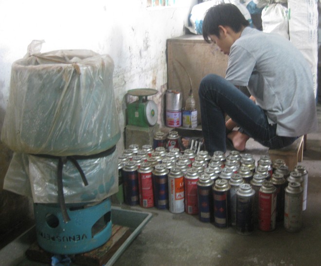 Thâm nhập lò sang chiết gas lậu - ảnh 1