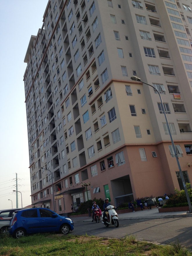 Chủ đầu tư chậm làm sổ đỏ đến bao giờ? - ảnh 1