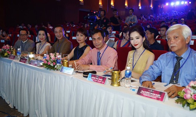 Đa đoan Dương Trung Quốc - ảnh 1