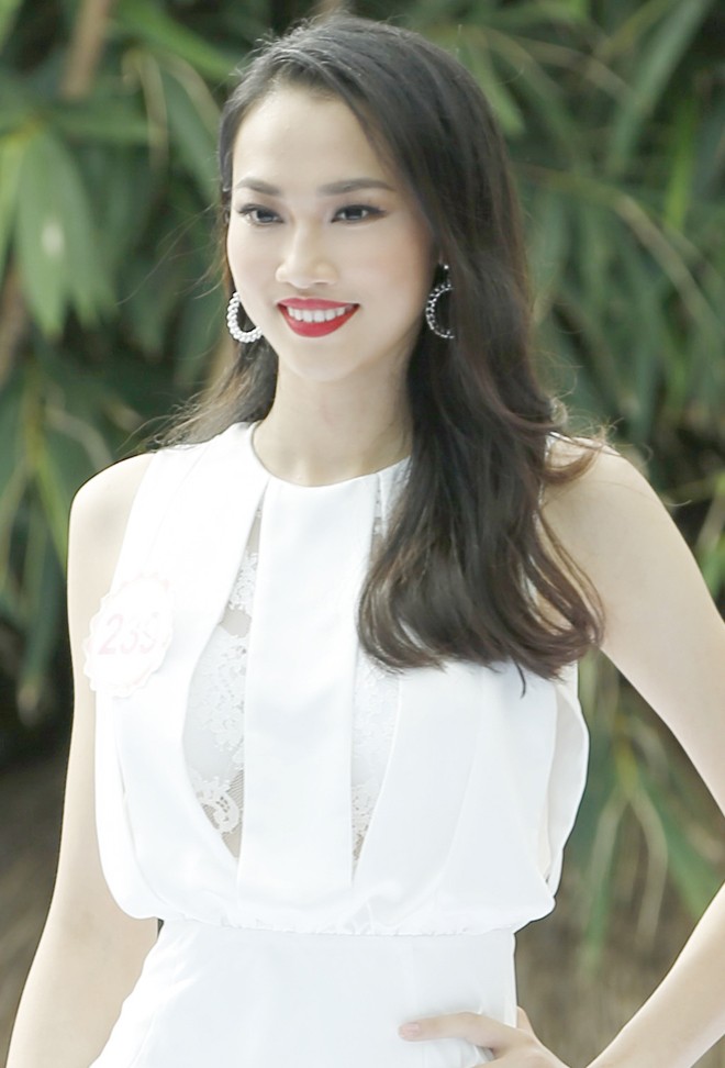 thí sinh hoa hậu học giỏi - ảnh 1
