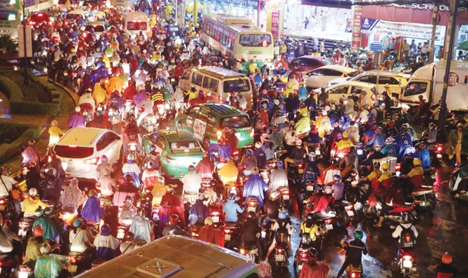 TPHCM còn quá nhiều lực cản: Ám ảnh mưa là ngập - ảnh 1