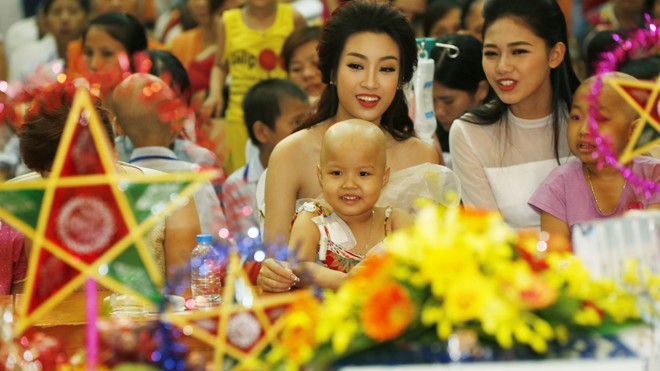Bệnh nhi vui tết Trung thu - ảnh 1