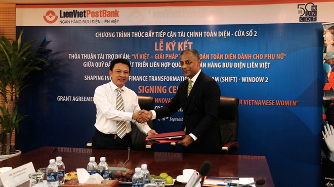 ‘Ví Việt hấp dẫn phụ nữ Việt - ảnh 1