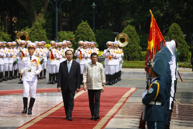 Cận cảnh lễ đón chính thức Tổng thống Philippines - ảnh 4
