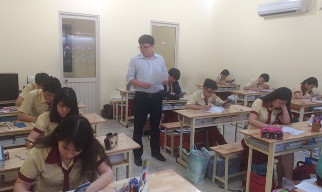 Ôn thi THPT quốc gia theo chế độ “quân ngũ” - ảnh 1