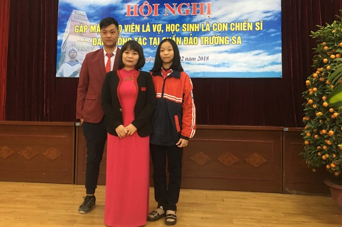 Những cô giáo vợ lính Trường Sa - ảnh 1