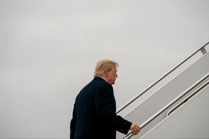 Từ chối trừng phạt Nga, ông Trump khiến cấp dưới bị hớ - ảnh 1